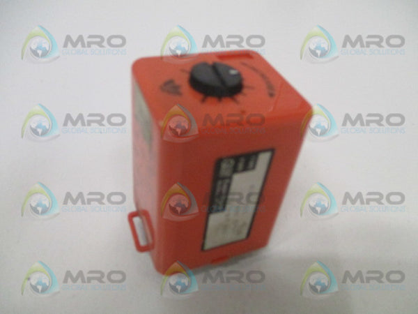 EAGLE SIGNAL 81E2A601 TIME DELAY RELAY .1-1SEC 120V UNMP