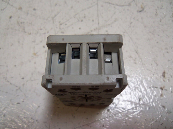 ALLEN BRADLEY 700-HN100 RELAY SOCKET SER. C UNMP