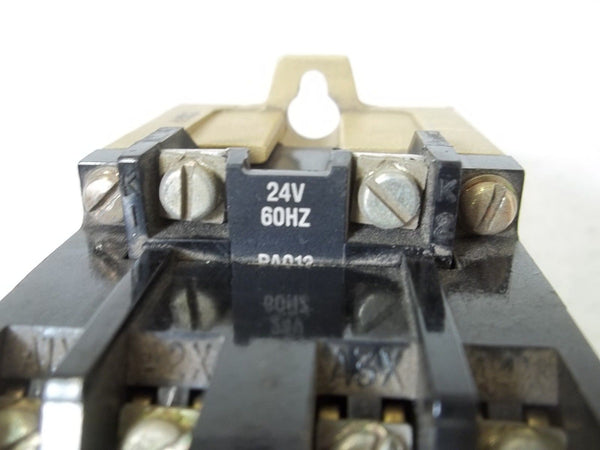 ALLEN BRADLEY 700-PK400A24 SER.B RELAY 24V UNMP