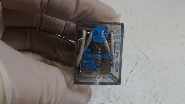 ALLEN BRADLEY RELAY 700-HC14Z12 SERIES B NSNP