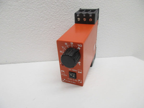 FOXTAM YRAS TIME DELAY RELAY 110V 24V NSNP