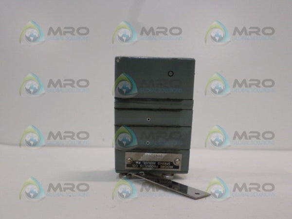 MOORE 612 14775-33/4NG PNEUMATIC PRESSURE RELAY UNMP