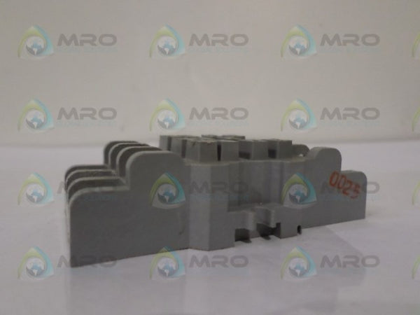 POTTER & BRUMFIELD 27E121 RELAY SOCKET  NSNP