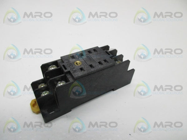 OMRON PYF08A-K3FM SOCKET RELAY  UNMP