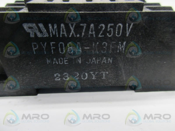 OMRON PYF08A-K3FM SOCKET RELAY  UNMP