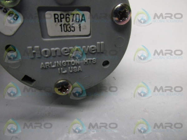 HONEYWELL RP670A1035 PNEUMATIC SWITCHING RELAY  UNMP