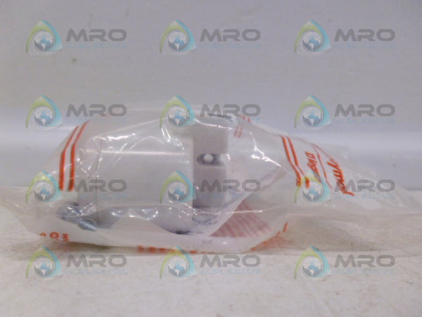 PASS & SEYMOUR 465 FLUORESCENT LAMPHOLDER RECESSED NSMP