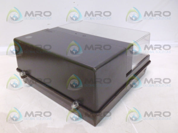 HUBBELL 3V804 WALL PACK LIGHT ENCLOSURE (AS PICTURED) NSNP