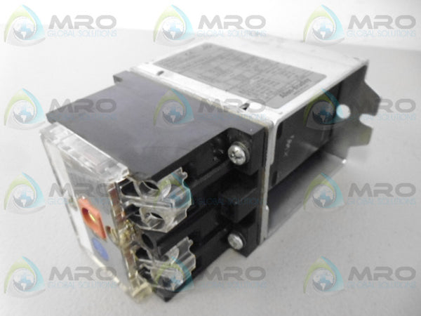 ALLEN BRADLEY 700DC-P400Z24 SER. D CONTROL RELAY UNMP