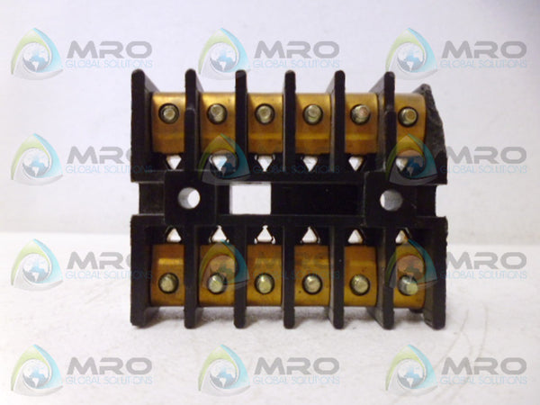 DUNCO 27390B PIN RELAY BASE (AS PICTURED) NSNP