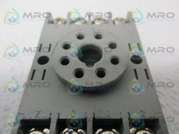 DAYTON 5X852E RELAY SOCKET  UNMP
