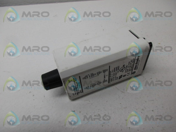ALLEN BRADLEY 700-HS12AU120 SER.A TIMING RELAY  UNMP