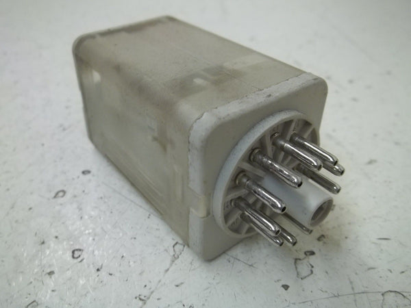 LOT OF 2 ALLEN BRADLEY 700-HA33A1-1-4 SER.A RELAY UNMP