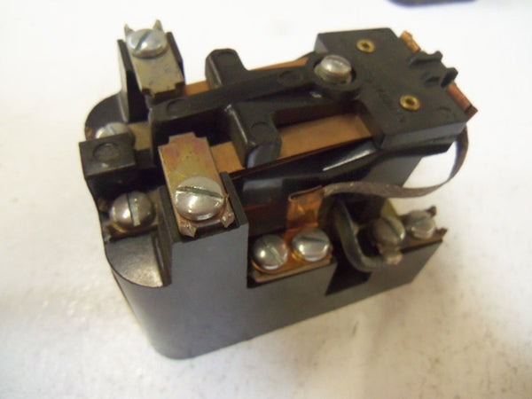 LOT OF 2 GENERAL ELECTRIC CONTROL RELAY CR2790E100CA UNMP