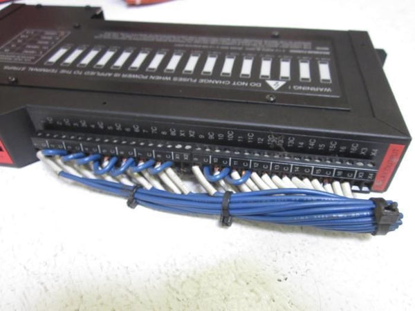 LOT OF 6 SQUARE D / SY/MAX RELAY OUTPUT 8030-ROM271 SER.B1 240VAC UNMP