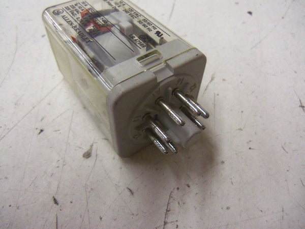 ALLEN BRADLEY 700-HA32Z24 SER. A RELAY 24VDC UNMP