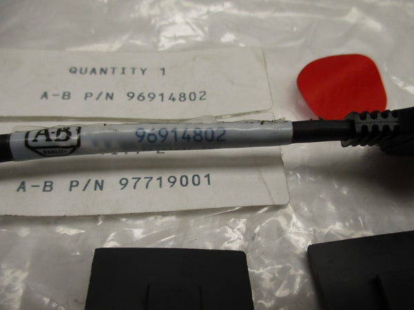 ALLEN BRADLEY 1784-PCM4 COMMUNICATION CABLE NSNP