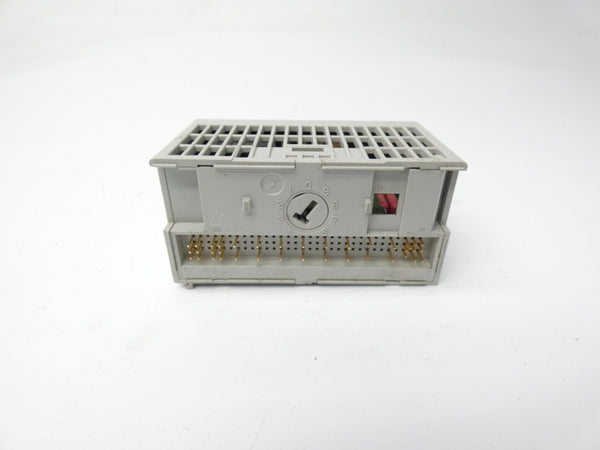 ALLEN BRADLEY 1794-OW8 SER. A 250VAC 2A UNMP