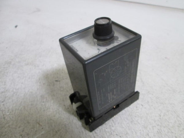 OMRON STPMNHAD TIME DELAY RELAY 180s  UNMP