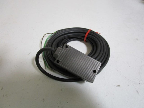 PEPPERL+FUCHS MLV 40-8-H/33/47 PHOTOELECTRIC SENSOR NSNP