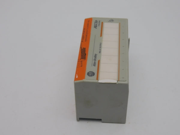 ALLEN BRADLEY 1794-OW8 SER. A 5-30VDC 2A NSNP