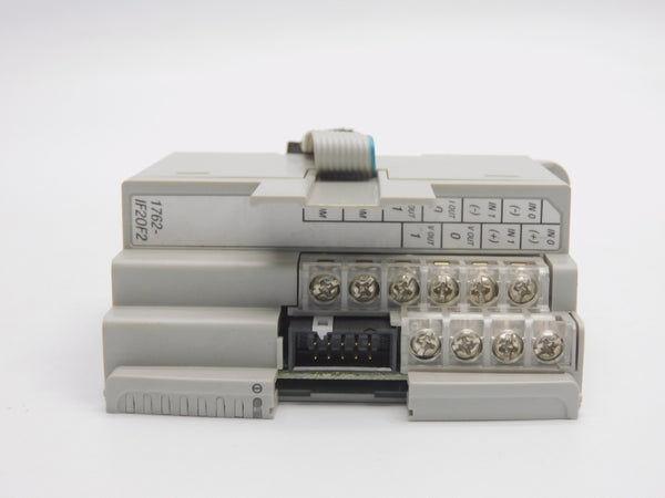 ALLEN BRADLEY 1762-IF2OF2 SER. A F/W 1.2 REV. D 24VDC 0.105A ( NO DOOR) NSNP