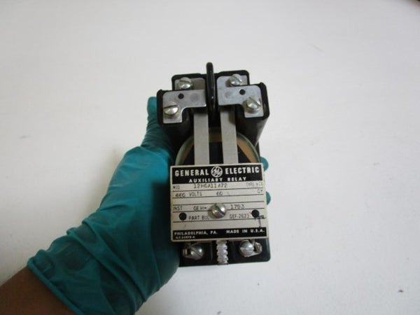 GENERAL ELECTRIC AUXILIARY RELAY 460V 12HGA11A72 UNMP
