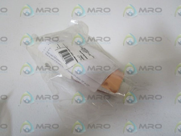 PASS & SEYMOUR FEMALE PLUG PS20FB-W NSMP
