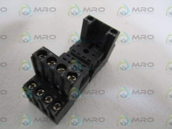 LOT OF 4 RELAY SOCKET ES15/4N UNMP