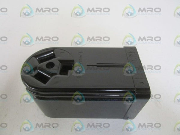 PASS & SEYMOUR LEGRAND 3836 POWER RECEPTACLE NSMP