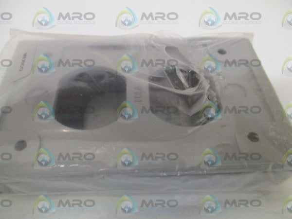 HUBBELL FCLA DUPLEX RECEPTACLE NSNP