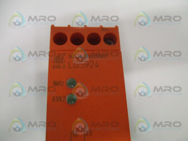 DOLD LG5924 SAFEMASTER EMERGENCY STOP SAFETY RELAY (AS PICTURED) UNMP