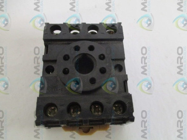 OMRON PF083A-E RELAY SOCKET  UNMP