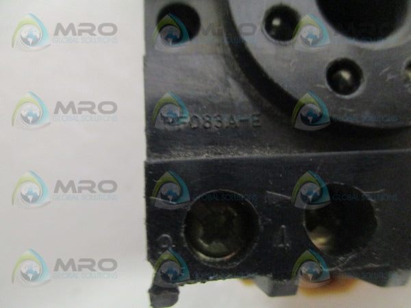 OMRON PF083A-E RELAY SOCKET  UNMP