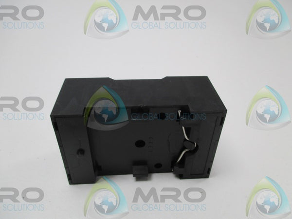 SCHRACK MT78755 RELAY SOCKET  NSNP
