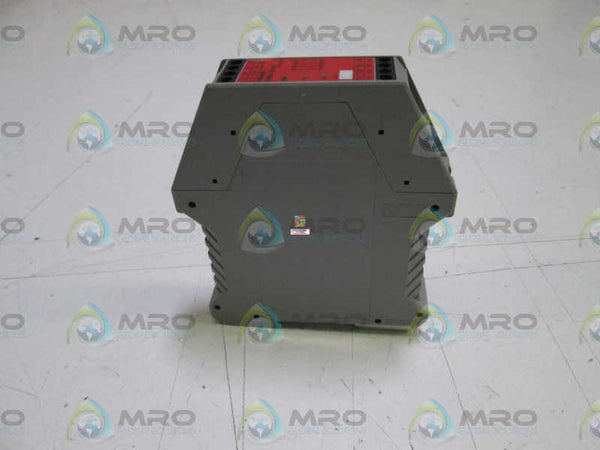 OMRON SAFETY RELAY UNIT G9SB-3012-C 24VAC/DC UNMP