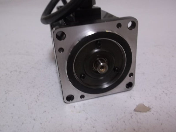YASKAWA SGMP-01AWYR22 SERVO MOTOR CUBE 0.13HP NSMP