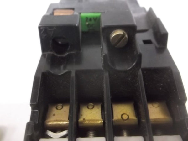 SIEMENS 3TH8031-0B RELAY 16AMP 4POLE 24VDC UNMP