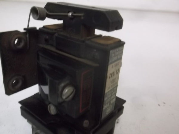 ALLEN BRADLEY 700-C11OA2 SER, B RELAY UNMP