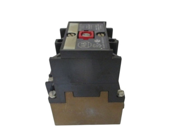 ALLEN BRADLEY 700-P200A1 SER. A AC RELAY 115-120V UNMP