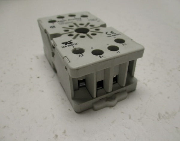 ALLEN BRADLEY 700-HN100 RELAY SOCKET SER. D UNMP