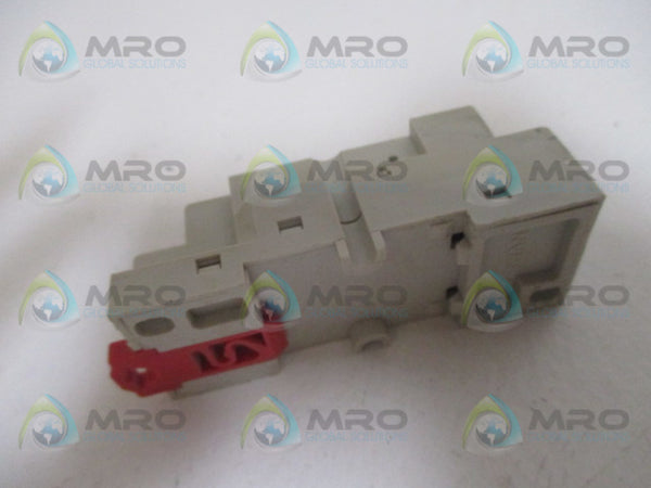 MAGNECRAFT 70-782D8-1 RELAY SOCKET  UNMP