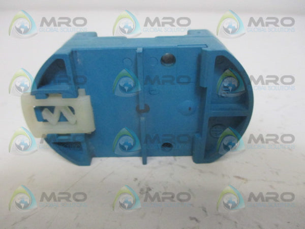 FINDER 90.22 RELAY SOCKET 10A 250V UNMP