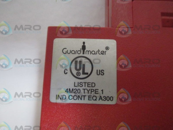 GUARDMASTER 23059 SAFETY RELAY 24VAC/DC (AS PICTURED)  UNMP