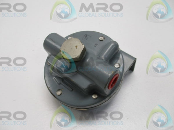 MOORE 61L 4850S13DF BOOSTER RELAY  UNMP
