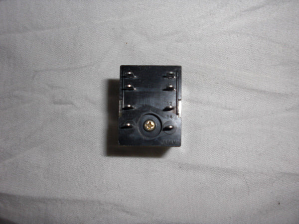 OMRON MY2N RELAY 24VDC  UNMP