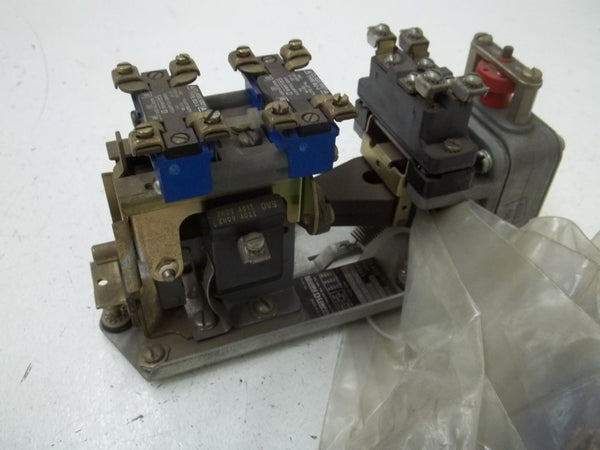 SQUARE D 9050-B03R SER.E PNEUMATIC TIMING RELAY 120V UNMP
