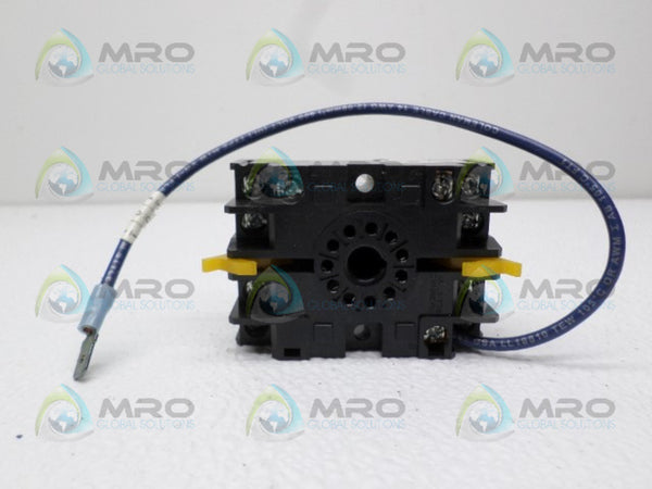 OMRON P2CF-11-E RELAY SOCKET  UNMP