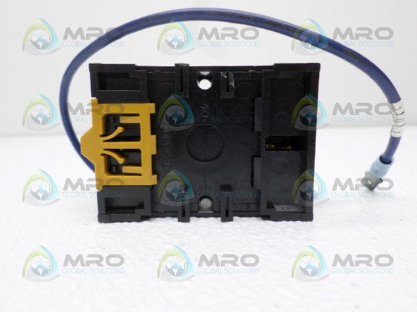 OMRON P2CF-11-E RELAY SOCKET  UNMP