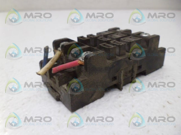 YOUNG NDSQ-11 RELAY SOCKET  UNMP